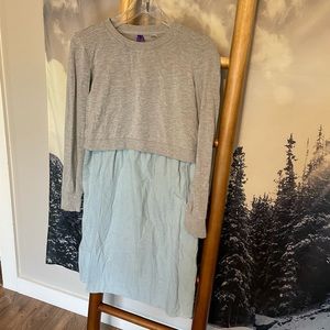 In great shape, no rips or stains worn a few times. Maternity/dress/nursing top.